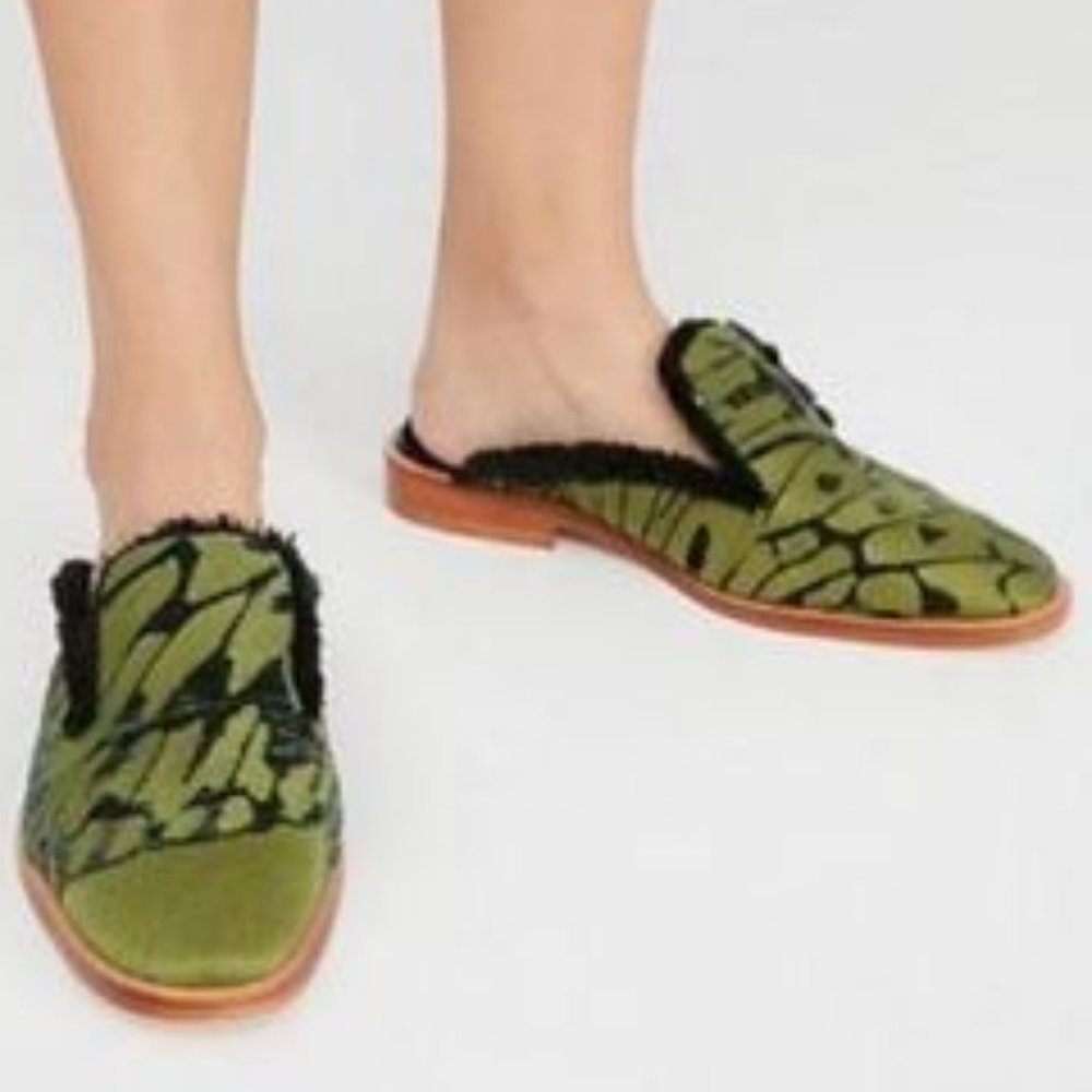 Free People Butterfly Effect Mule NIB Size 36 Europe/5.5 US Womens